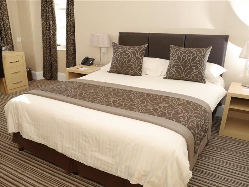 Burnett Arms Hotel بانشوري المظهر الخارجي الصورة