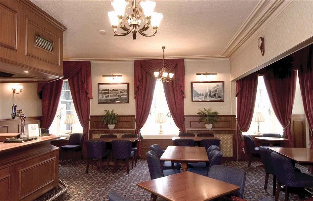 Burnett Arms Hotel بانشوري المطعم الصورة