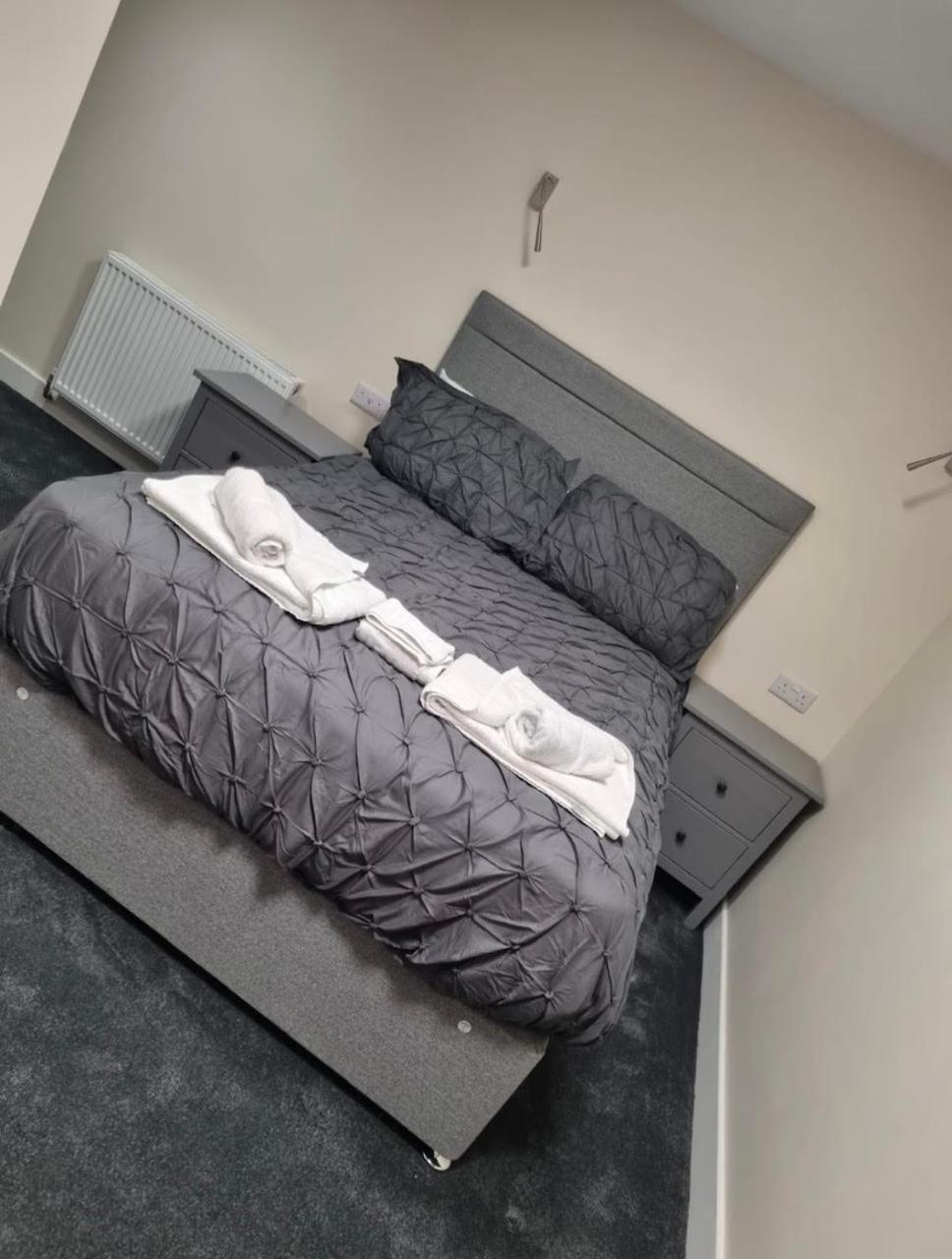Burnett Arms Hotel بانشوري المظهر الخارجي الصورة