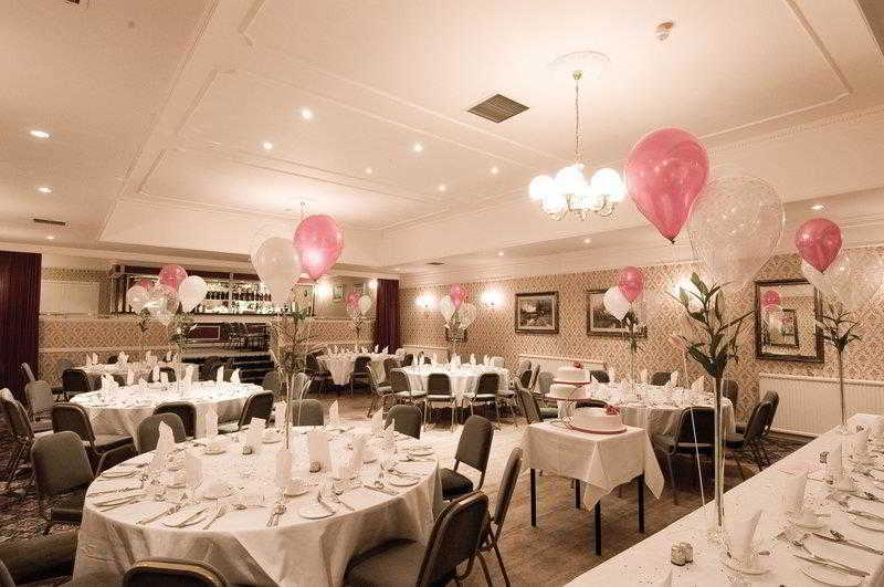 Burnett Arms Hotel بانشوري المظهر الخارجي الصورة